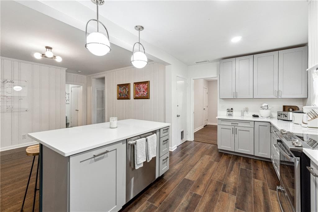 4 bedroom, 2 bathroom, 2,069 sq ft single family residence for rent at 1201 Poplar Grove Drive, Atlanta, GA 30306 for $4,900 a month — photo 10