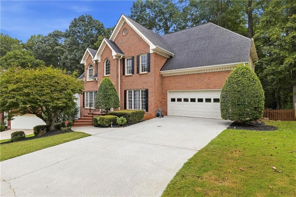 6 bedroom, 4 bathroom, 4,800 sq ft single family residence for sale at 810 Millvale Place, Lawrenceville, GA 30044 — photo 3