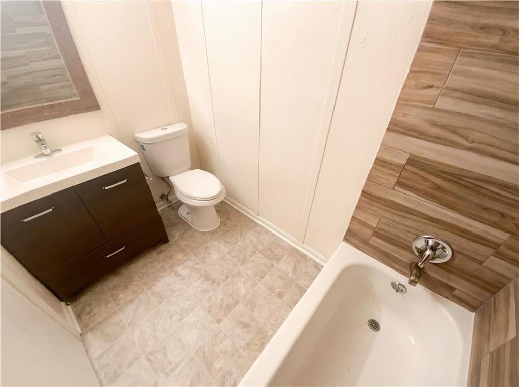 2 bedroom, 2 bathroom, 908 sq ft condominium for sale at 311 Quail Run, Roswell, GA 30076 — photo 9