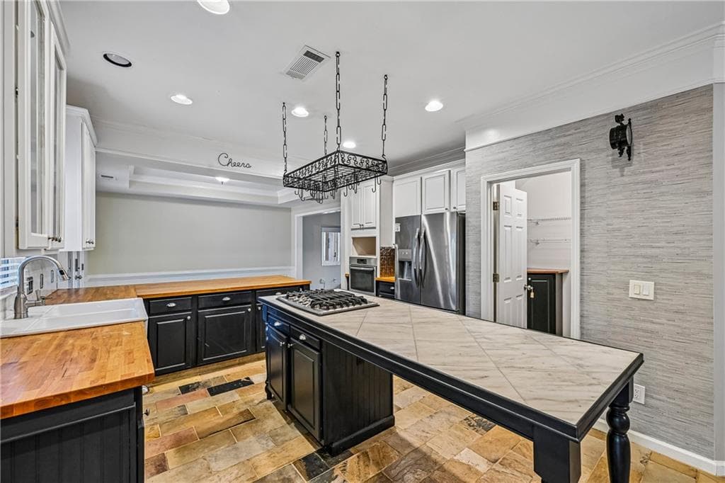 4 bedroom, 3 bathroom, 2,422 sq ft single family residence for sale at 8590 River Walk Landing, Johns Creek, GA 30024 — photo 2