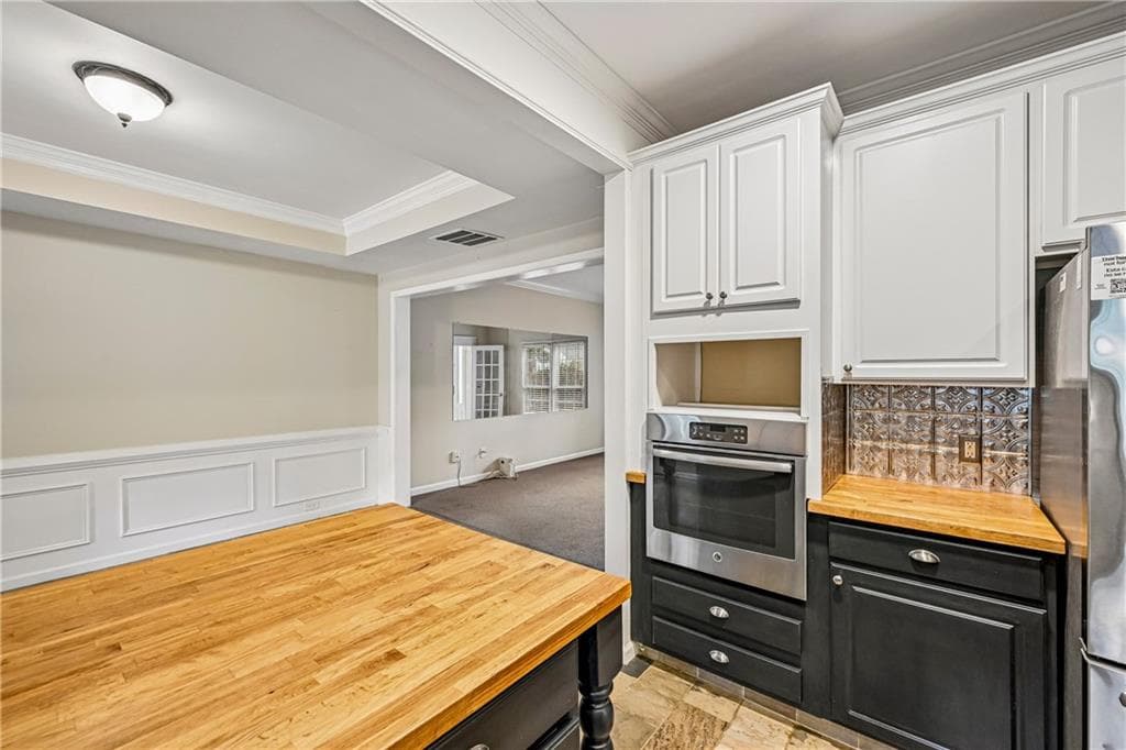 4 bedroom, 3 bathroom, 2,422 sq ft single family residence for sale at 8590 River Walk Landing, Johns Creek, GA 30024 — photo 8