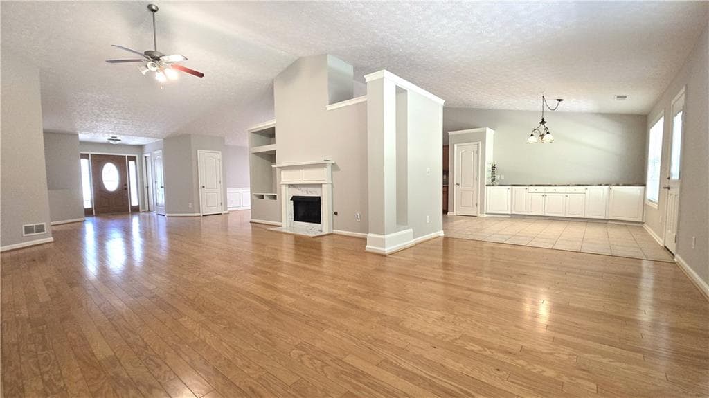 3 bedroom, 2 bathroom, 2,560 sq ft single family residence for sale at 272 Leatherwood Court, Lawrenceville, GA 30043 — photo 2