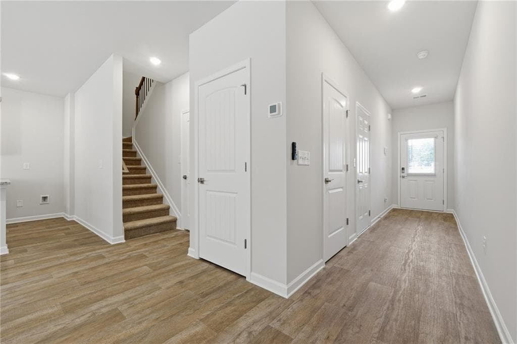 3 bedroom, 3 bathroom, 1,880 sq ft townhouse for sale at 3672 PARKWAY JAMES Drive, Snellville, GA 30039 — photo 3
