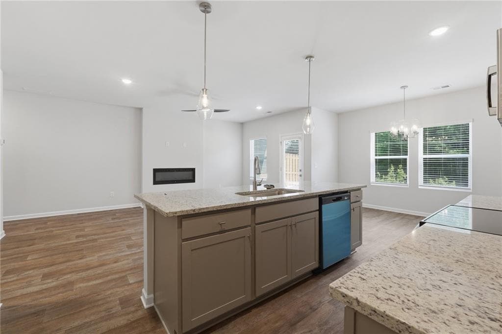3 bedroom, 3 bathroom, 1,880 sq ft townhouse for sale at 3672 PARKWAY JAMES Drive, Snellville, GA 30039 — photo 9
