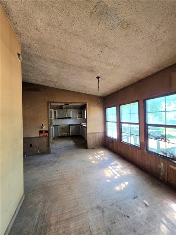 3 bedroom, 2 bathroom, 1,512 sq ft single family residence under contract at 1670 Lake Jodeco Road, Jonesboro, GA 30236 — photo 6