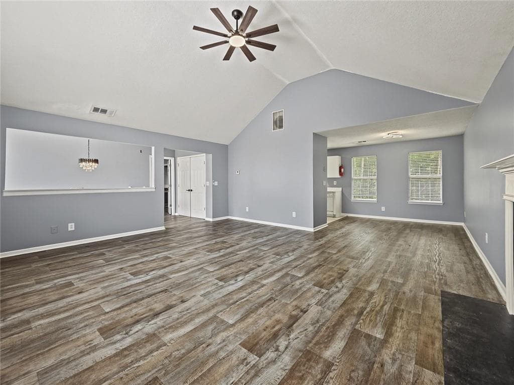 3 bedroom, 2 bathroom, 1,680 sq ft single family residence for sale at 6195 Idlewood Circle, Lithonia, GA 30038 — photo 6
