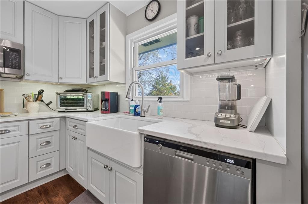 3 bedroom, 2 bathroom, 2,888 sq ft single family residence for sale at 1276 Howell Bridge Road, Ball Ground, GA 30107 — photo 8