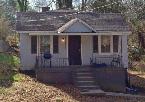 3 bedroom, 1 bathroom, 720 sq ft single family residence for sale at 2066 Detroit Avenue, Atlanta, GA 30314