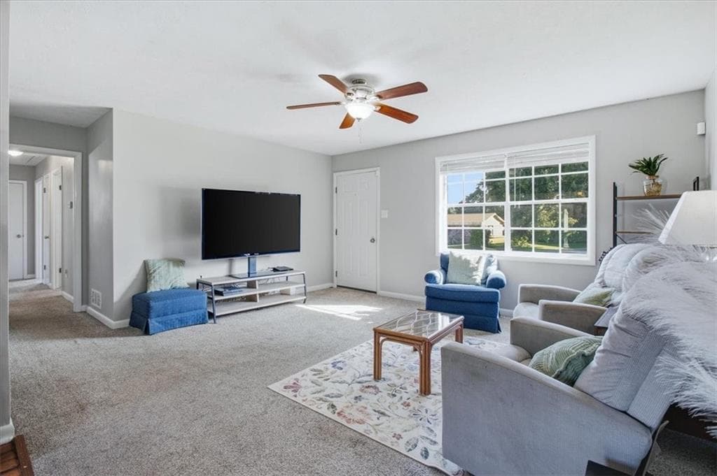 3 bedroom, 2 bathroom, 1,170 sq ft single family residence for sale at 950 Meadowbrook Lane, Conyers, GA 30012 — photo 4