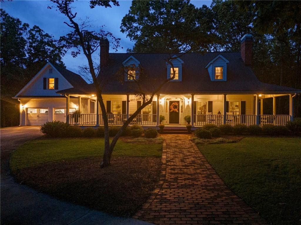 4 bedroom, 3 bathroom, 3,435 sq ft single family residence for sale at 7400 Banks Mill Road, Douglasville, GA 30135 — photo 4
