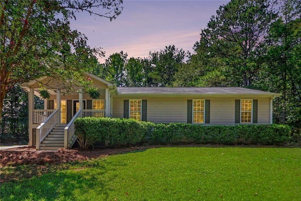 4 bedroom, 2 bathroom, 1,650 sq ft single family residence for sale at 7290 Ga Hwy 5, Douglasville, GA 30135 — photo 1 of 26