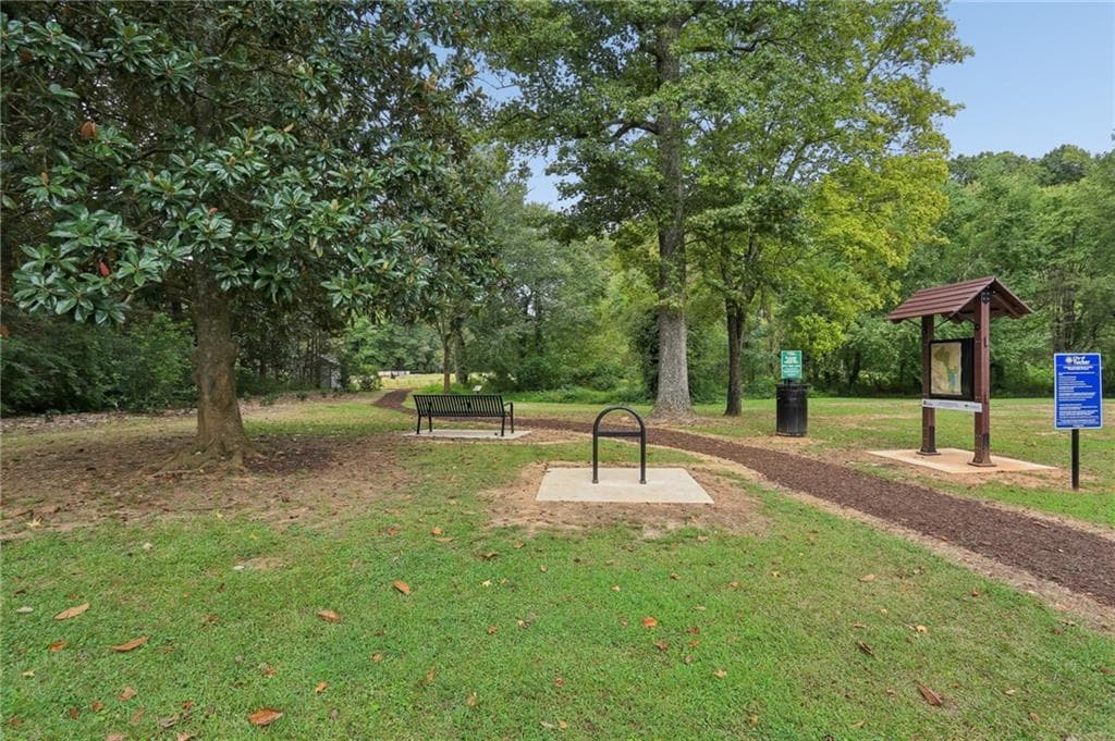 3 bedroom, 2 bathroom, 1,432 sq ft single family residence for sale at 1552 Edinburgh Drive, Tucker, GA 30084 — photo 3