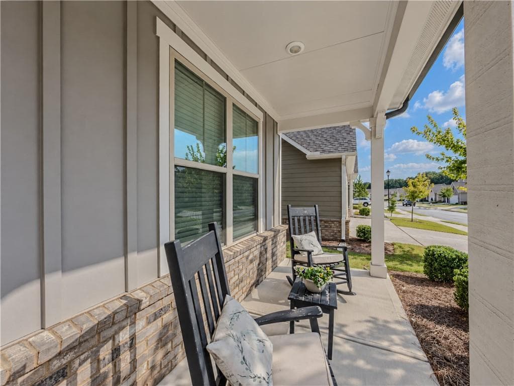 3 bedroom, 2 bathroom, 2,097 sq ft single family residence for sale at 2481 Knob Creek Road, Snellville, GA 30078 — photo 2
