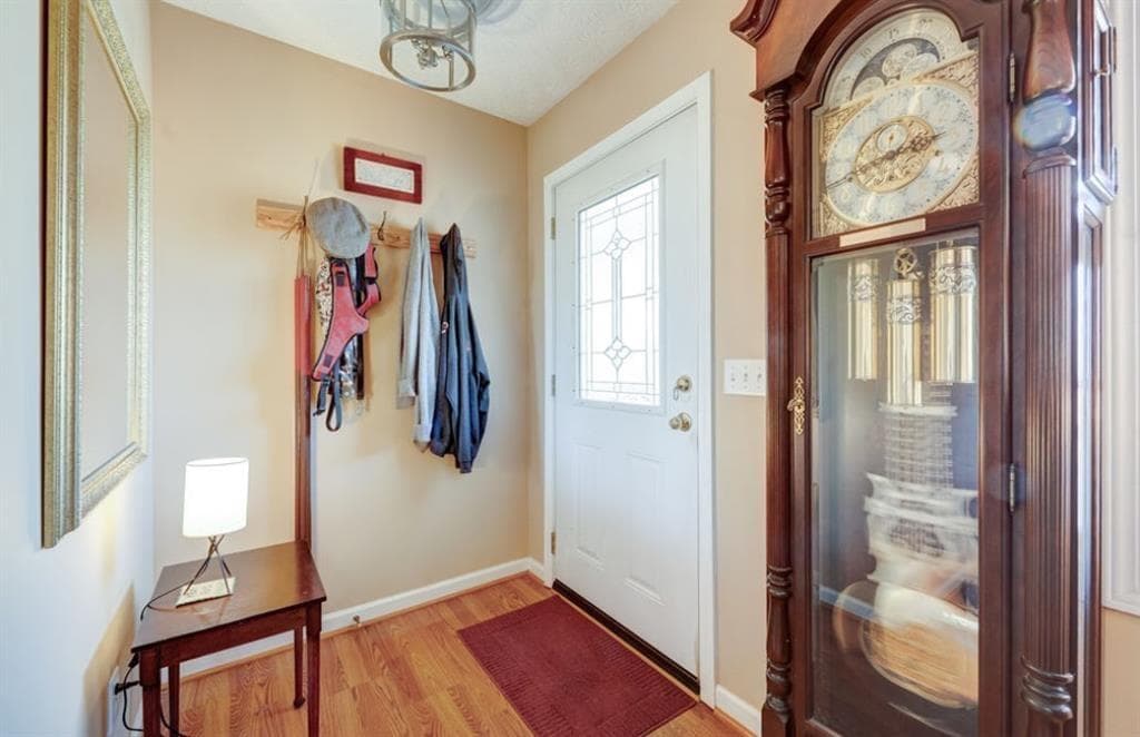 3 bedroom, 2 bathroom, 2,704 sq ft single family residence for sale at 472 Eagle Mountain Drive, Ellijay, GA 30540 — photo 3