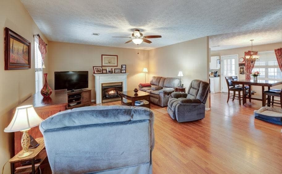 3 bedroom, 2 bathroom, 2,704 sq ft single family residence for sale at 472 Eagle Mountain Drive, Ellijay, GA 30540 — photo 4