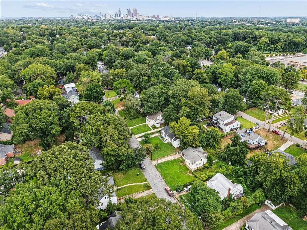 3 bedroom, 2 bathroom, 1,297 sq ft single family residence for sale at 1578 Belmont Avenue, Atlanta, GA 30310 — photo 3