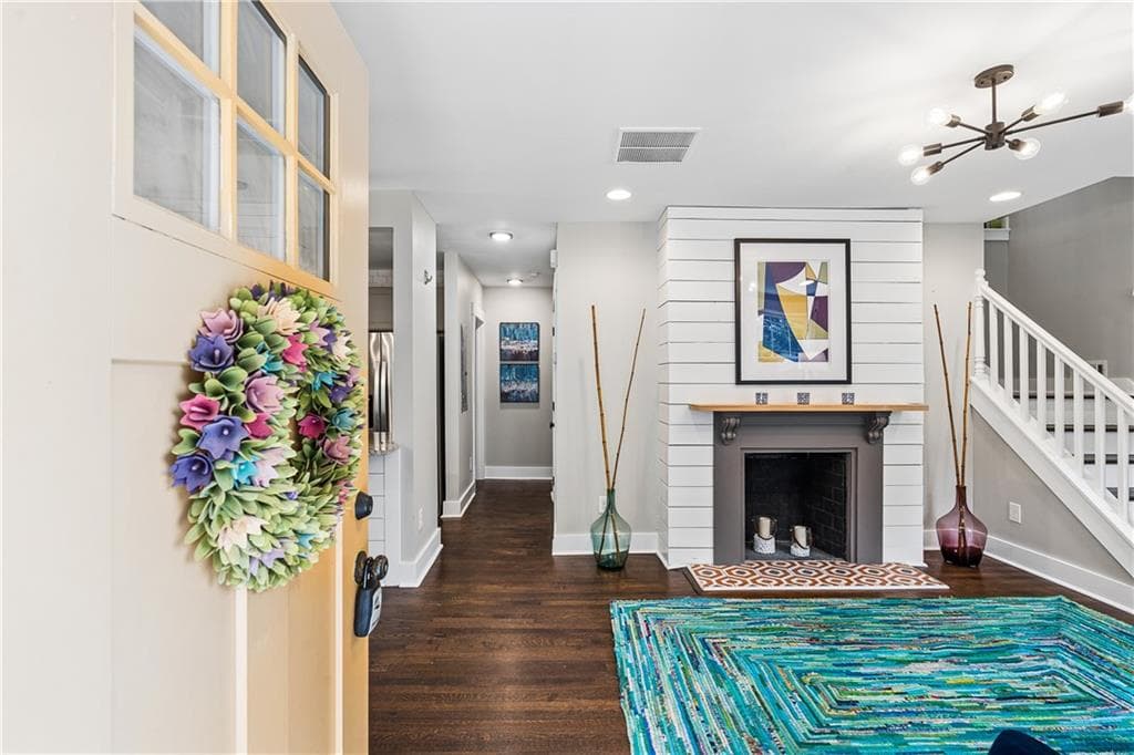 3 bedroom, 2 bathroom, 1,297 sq ft single family residence for sale at 1578 Belmont Avenue, Atlanta, GA 30310 — photo 4