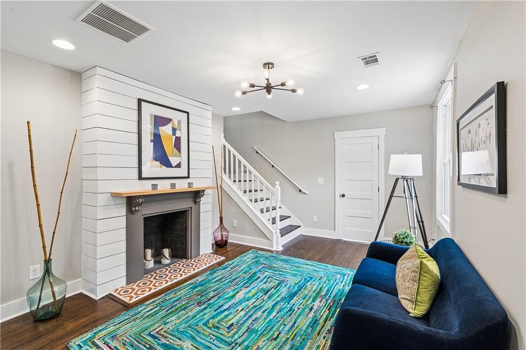 3 bedroom, 2 bathroom, 1,297 sq ft single family residence for sale at 1578 Belmont Avenue, Atlanta, GA 30310 — photo 5