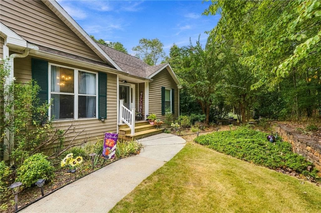 5 bedroom, 3 bathroom, 3,154 sq ft single family residence for sale at 226 Arrow Wood Drive, Waleska, GA 30183 — photo 4