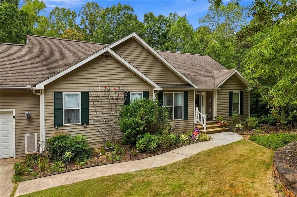 5 bedroom, 3 bathroom, 3,154 sq ft single family residence for sale at 226 Arrow Wood Drive, Waleska, GA 30183 — photo 6