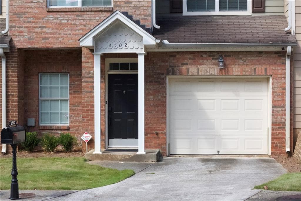 3 bedroom, 3 bathroom, 1,712 sq ft townhouse for rent at 2502 Laurel Circle, Atlanta, GA 30311 for $2,350 a month — photo 2