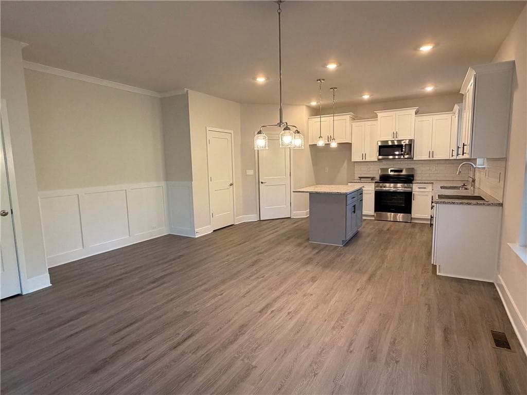 5 bedroom, 4 bathroom, 3,213 sq ft single family residence for sale at 456 Magnolia Grove Place, Cornelia, GA 30531 — photo 10