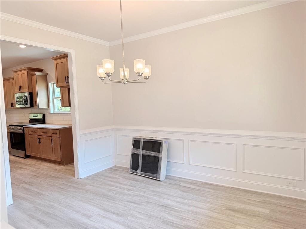6 bedroom, 5 bathroom, 2,628 sq ft single family residence for sale at 434 Magnolia Grove Place, Cornelia, GA 30531 — photo 9