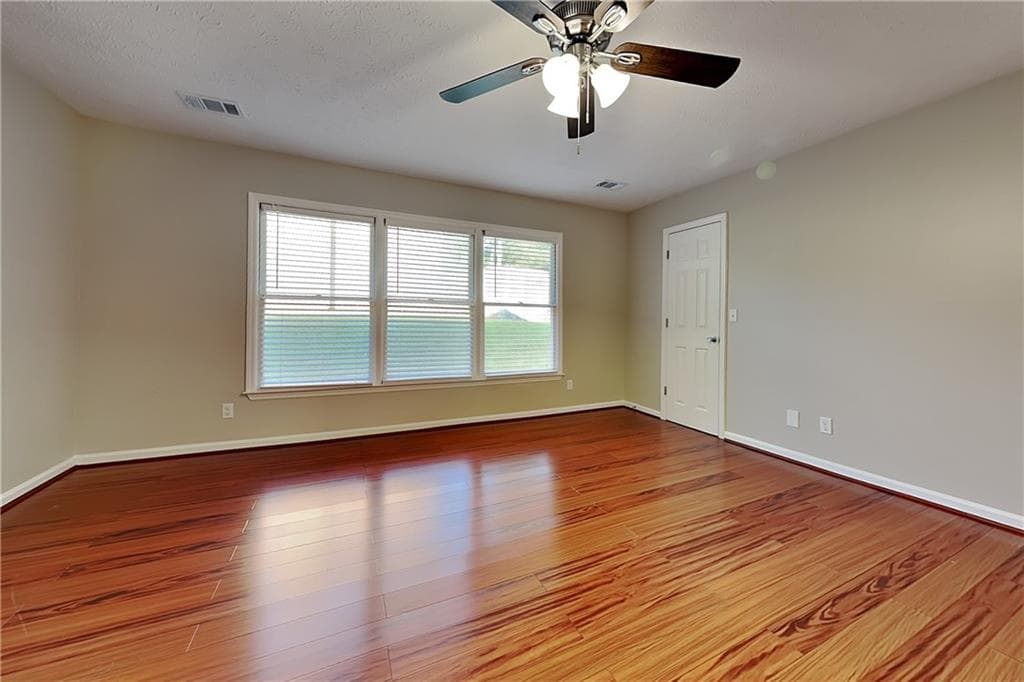 3 bedroom, 4 bathroom, 2,414 sq ft single family residence for rent at 677 Longbow Court, Stone Mountain, GA 30087 for $2,100 a month — photo 9