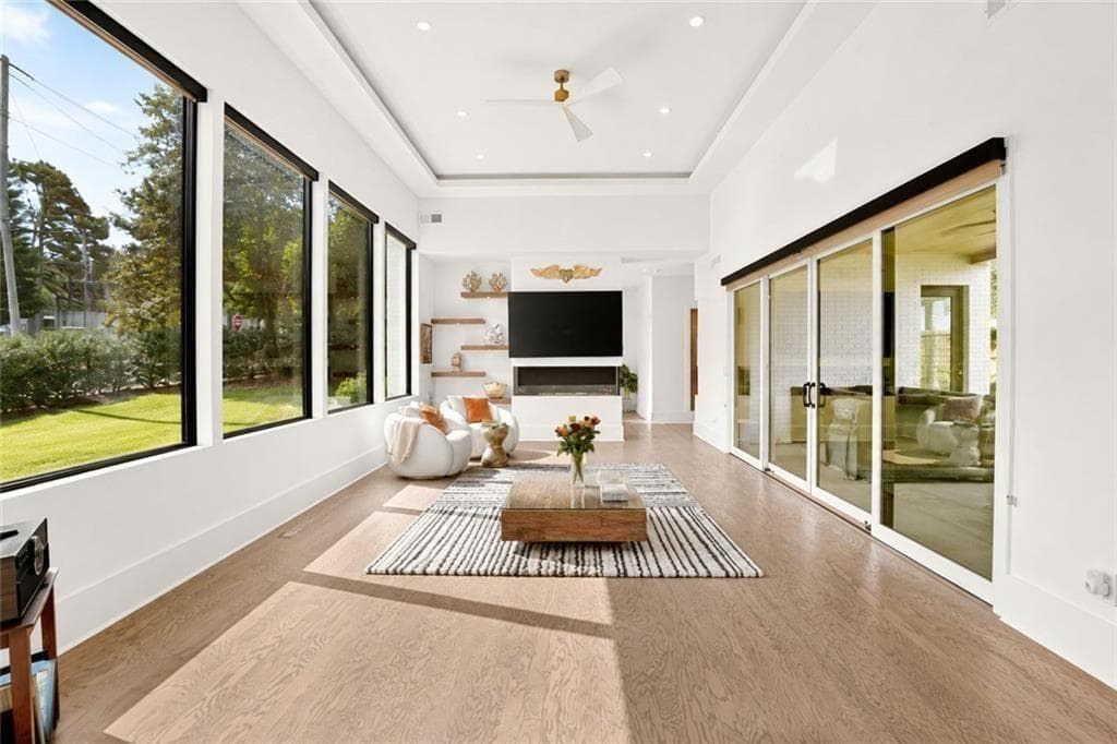 5 bedroom, 5 bathroom, 3,316 sq ft single family residence for sale at 1192 Bernadette Lane, Atlanta, GA 30329 — photo 8