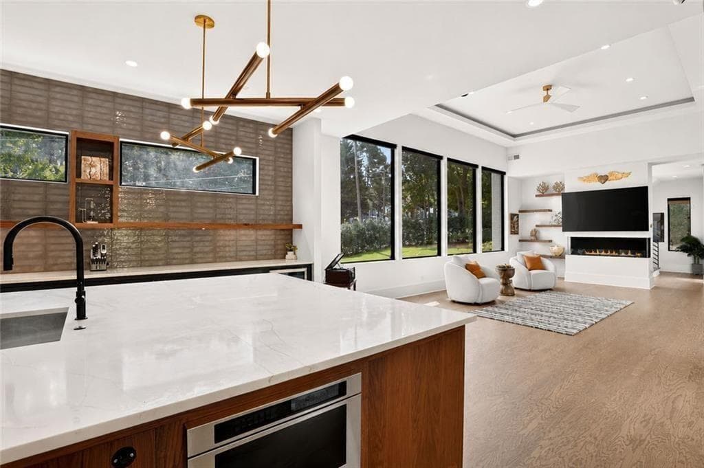 5 bedroom, 5 bathroom, 3,316 sq ft single family residence for sale at 1192 Bernadette Lane, Atlanta, GA 30329 — photo 10