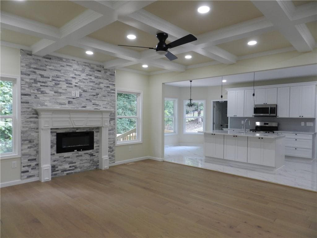 5 bedroom, 5 bathroom, 3,265 sq ft single family residence for sale at 4120 Alayna Lee Circle, Mcdonough, GA 30252 — photo 4