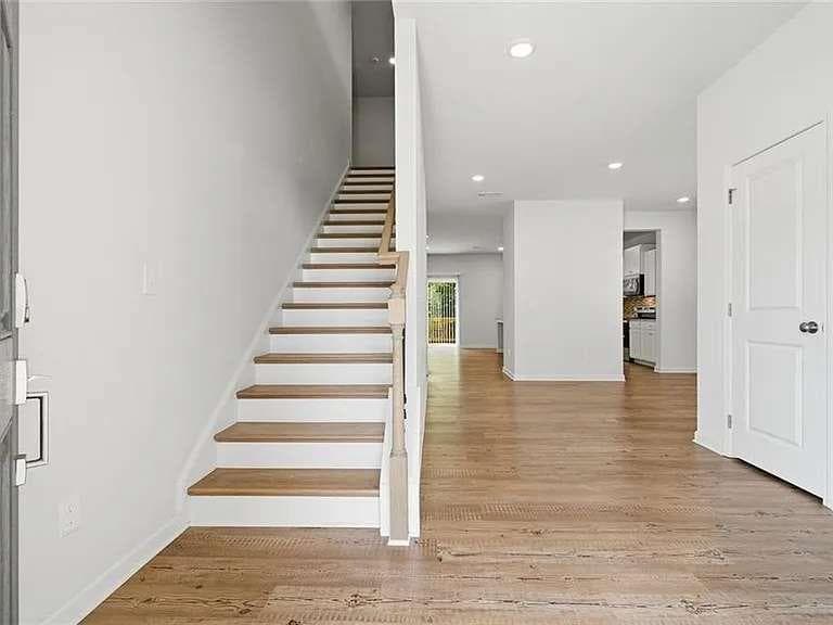 5 bedroom, 3 bathroom, 2,884 sq ft single family residence for rent at 384 Summerwood Lane, Dawsonville, GA 30534 for $2,800 a month — photo 2