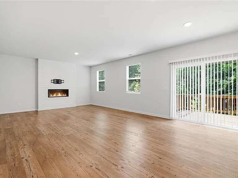5 bedroom, 3 bathroom, 2,884 sq ft single family residence for rent at 384 Summerwood Lane, Dawsonville, GA 30534 for $2,800 a month — photo 5