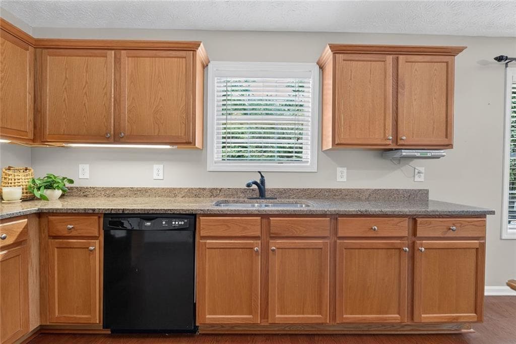4 bedroom, 3 bathroom, 3,176 sq ft single family residence for sale at 17 Creekview Court, Acworth, GA 30101 — photo 9