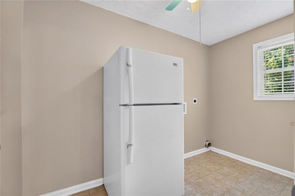 4 bedroom, 3 bathroom, 3,176 sq ft single family residence for sale at 17 Creekview Court, Acworth, GA 30101 — photo 10