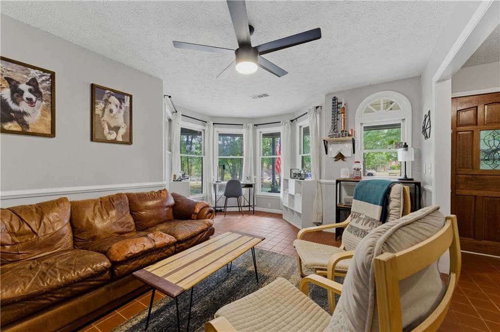 3 bedroom, 3 bathroom, 1,798 sq ft single family residence for sale at 117 Oak Ridge, Monroe, GA 30655 — photo 8
