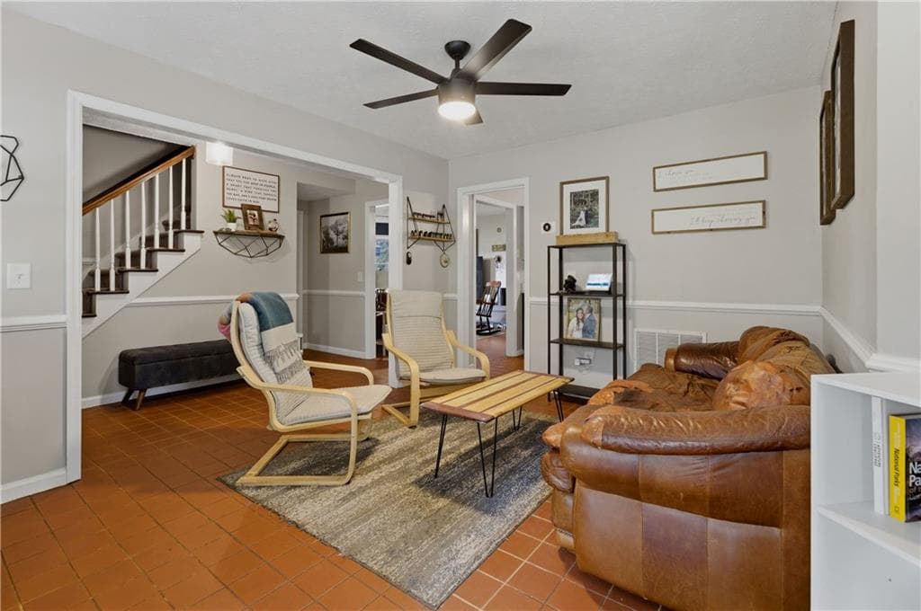 3 bedroom, 3 bathroom, 1,798 sq ft single family residence for sale at 117 Oak Ridge, Monroe, GA 30655 — photo 9