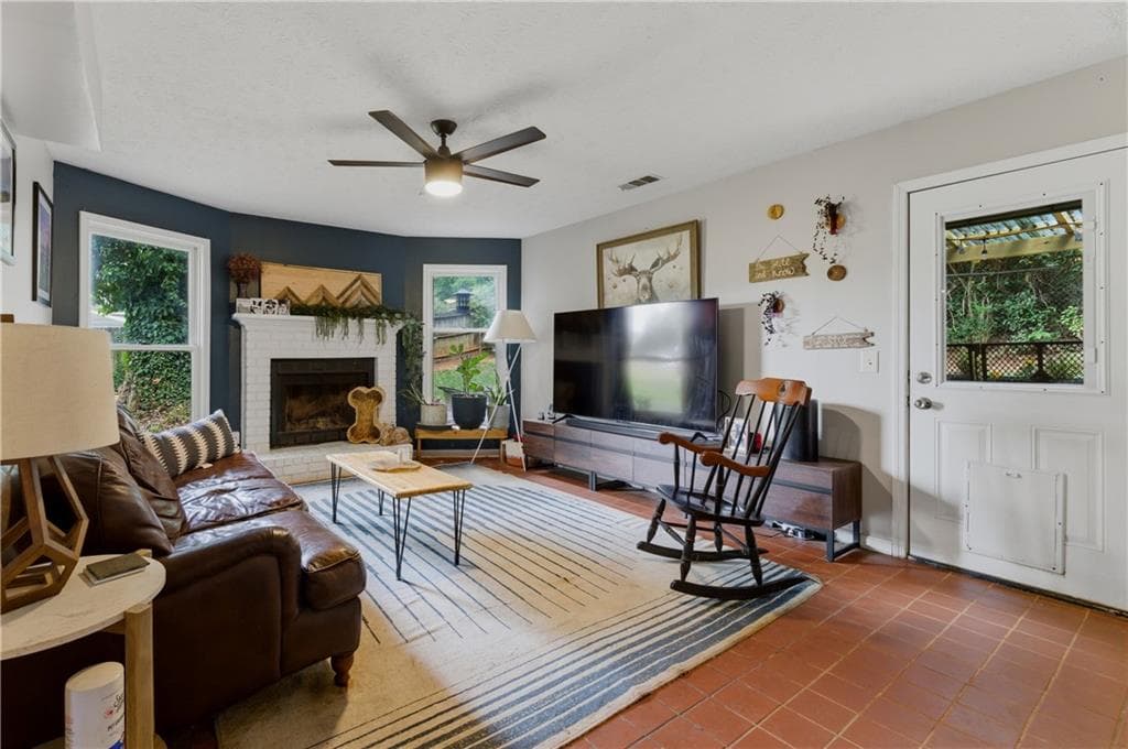 3 bedroom, 3 bathroom, 1,798 sq ft single family residence for sale at 117 Oak Ridge, Monroe, GA 30655 — photo 10