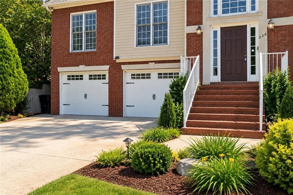 4 bedroom, 3 bathroom, 2,627 sq ft single family residence for sale at 228 Meryton Circle, Dallas, GA 30157 — photo 2