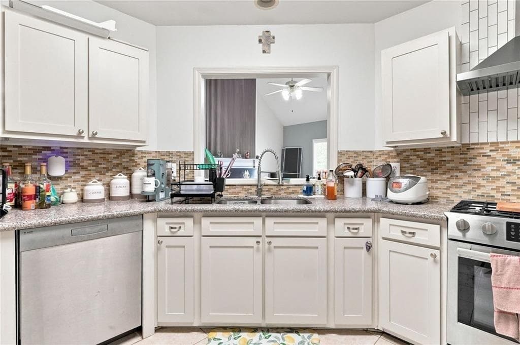 4 bedroom, 3 bathroom, 2,627 sq ft single family residence for sale at 228 Meryton Circle, Dallas, GA 30157 — photo 10