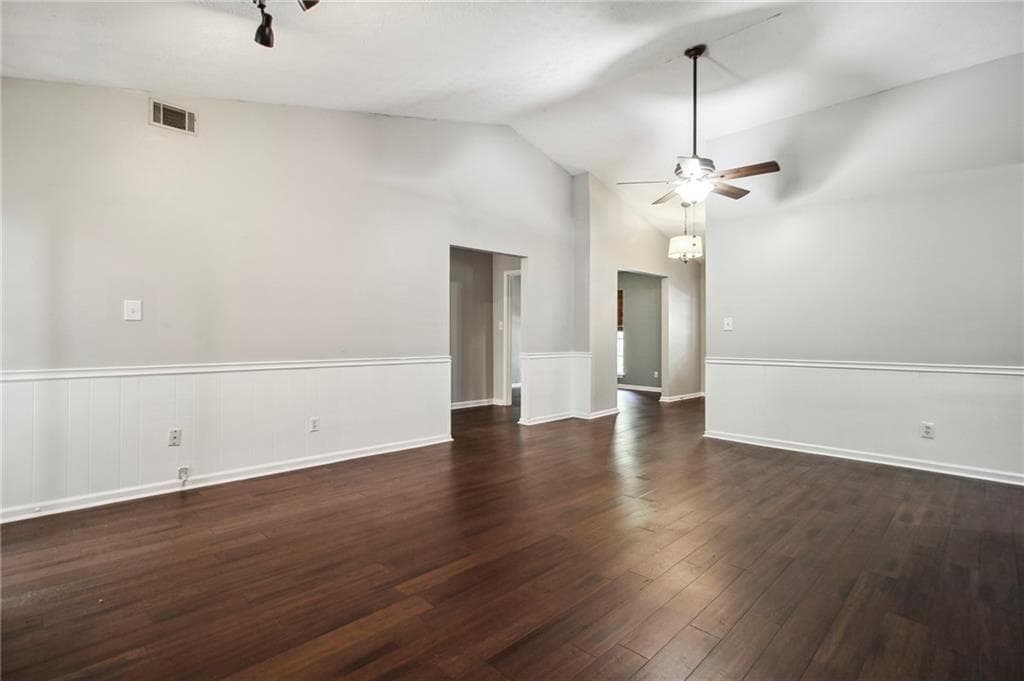 3 bedroom, 2 bathroom, 1,472 sq ft single family residence for rent at 455 Barrington Drive, Roswell, GA 30076 for $2,700 a month — photo 10