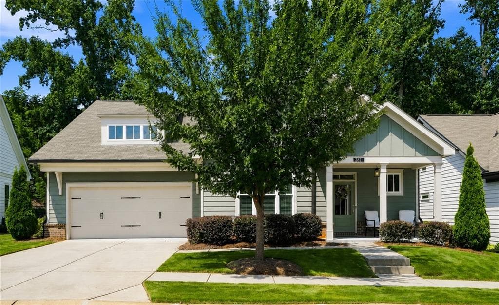 4 bedroom, 3 bathroom, 2,629 sq ft single family residence for sale at 252 Saratoga Drive, Acworth, GA 30102