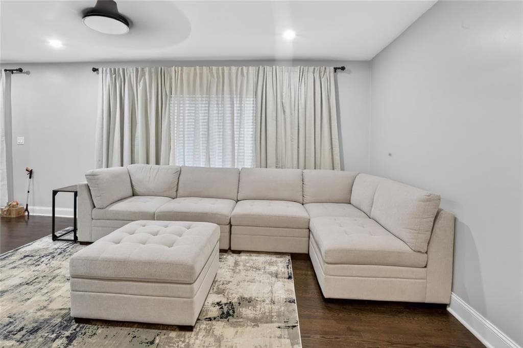 3 bedroom, 2 bathroom, 1,710 sq ft single family residence for sale at 2123 Juanita Street, Decatur, GA 30032 — photo 5