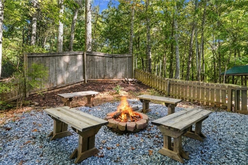3 bedroom, 2 bathroom, 1,512 sq ft single family residence for sale at 858 River Forest Run, Cleveland, GA 30528 — photo 5