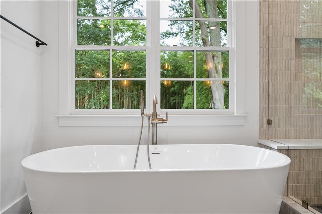5 bedroom, 5 bathroom, 3,878 sq ft single family residence for sale at 1105 Ralph Road, Atlanta, GA 30324 — photo 10