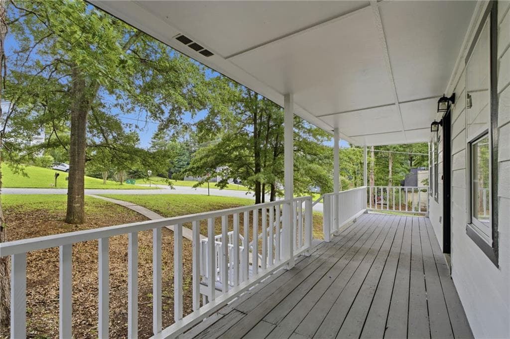 3 bedroom, 3 bathroom, 2,240 sq ft single family residence for sale at 2772 Arctic Court, Morrow, GA 30260 — photo 2