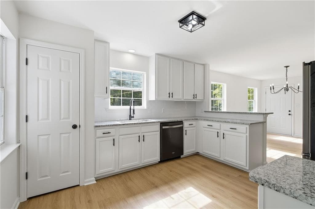 3 bedroom, 3 bathroom, 2,240 sq ft single family residence for sale at 2772 Arctic Court, Morrow, GA 30260 — photo 10