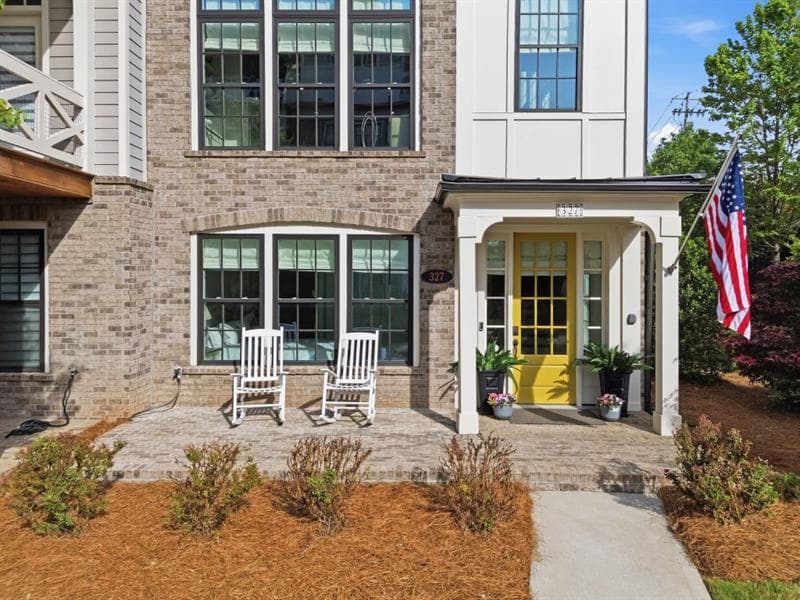 4 bedroom, 5 bathroom, 3,125 sq ft townhouse for sale at 327 Concord Street, Alpharetta, GA 30009 — photo 4