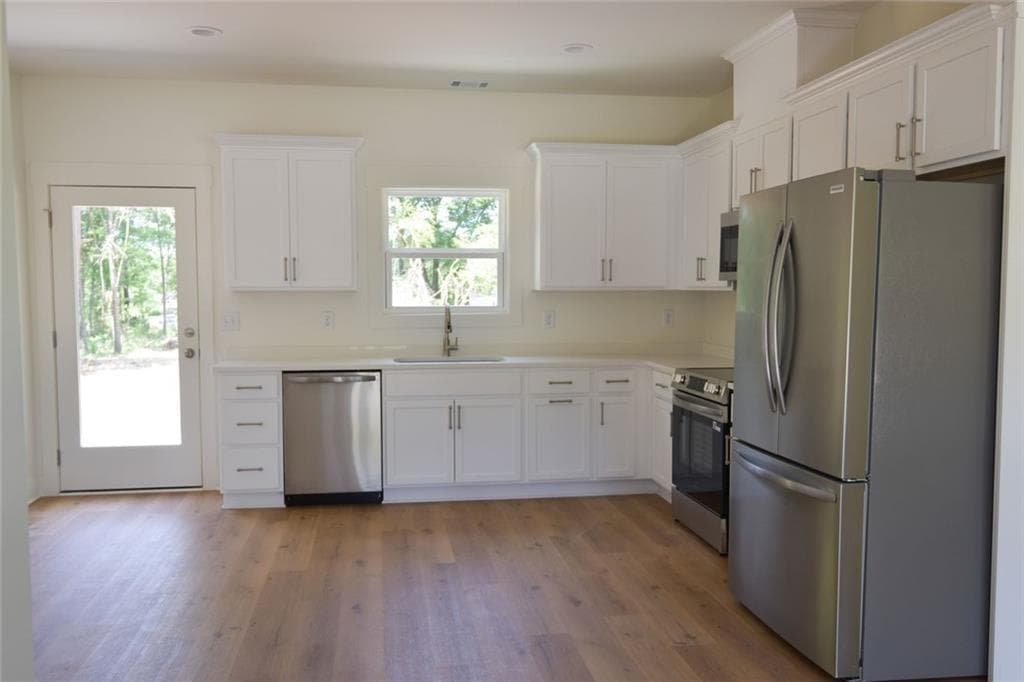 3 bedroom, 2 bathroom, 1,008 sq ft single family residence for sale at 1070 Moreland Drive, Watkinsville, GA 30677 — photo 7
