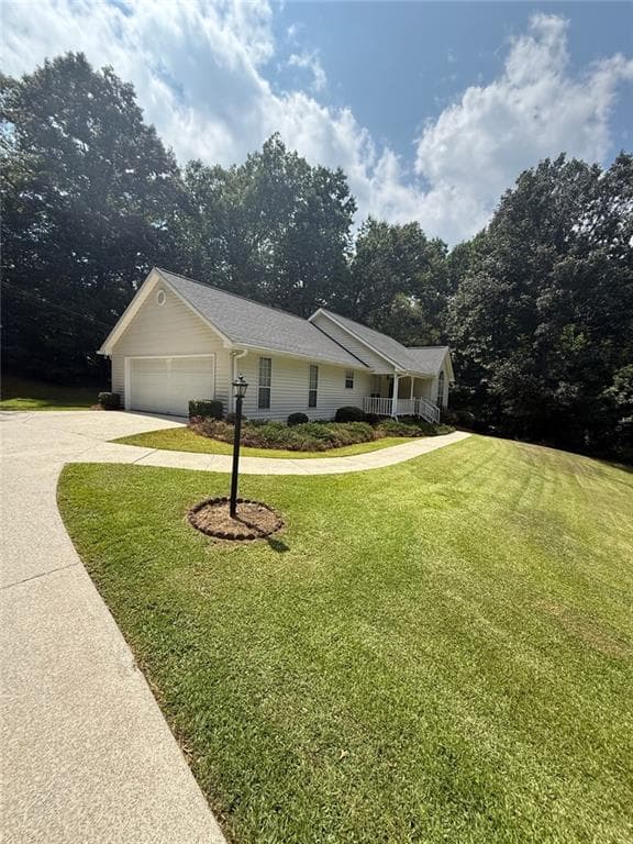 3 bedroom, 2 bathroom, 1,612 sq ft single family residence for sale at 4402 Nub Garland Road, Toccoa, GA 30577 — photo 8